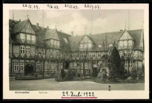 AK Wolfenbüttel, Rathaus mit Strassenpartie