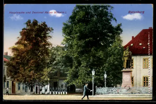 AK Ratzeburg, Hauptwache und Denkmal Kaiser Wilhelm I.