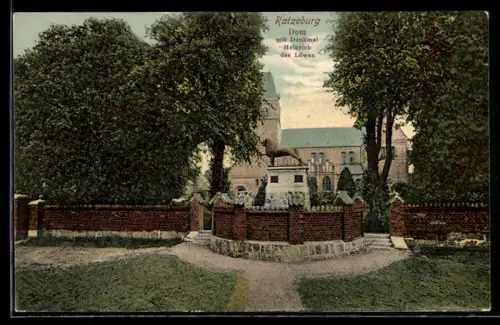 AK Ratzeburg, Dom mit Denkmal Heinrich des Löwen