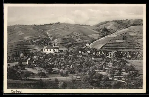 AK Durbach, Ortsansicht mit Kirche und Weinbergen