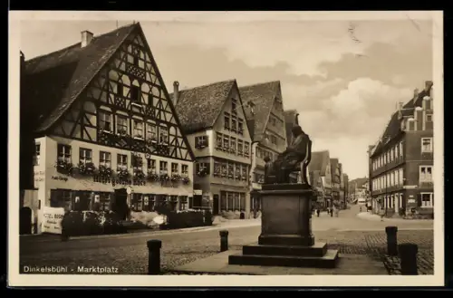 AK Dinkelsbühl, Marktplatz, Hotel Goldene Rose, Brunnen