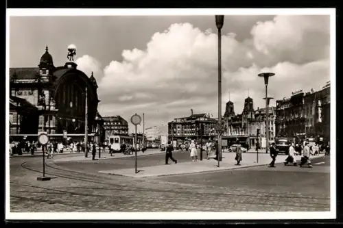 AK Frankfurt a. M., Hauptbahnhof, Strassenbahn, Platzansicht
