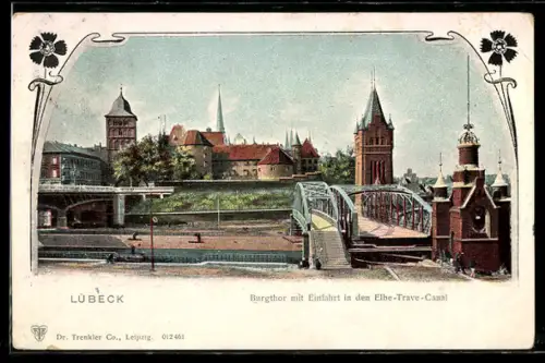 AK Lübeck, Burgtor mit Einfahrt in den Elbe-Trave-Canal