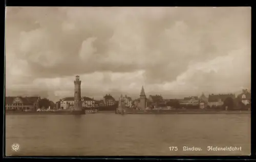 AK Lindau, Hafeneinfahrt mit Leuchtturm