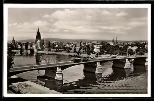 AK Frankfurt-Sachsenhausen, Stadtpartie mit Obermainbrücke