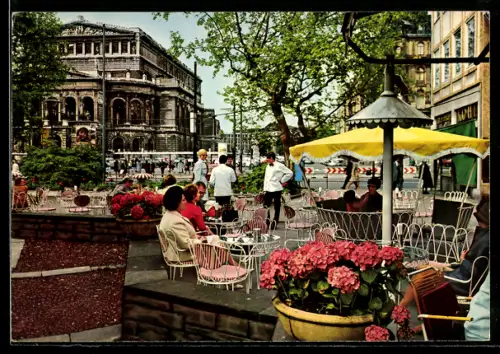AK Frankfurt am Main, Café am Opernplatz, Blick zur alten Oper
