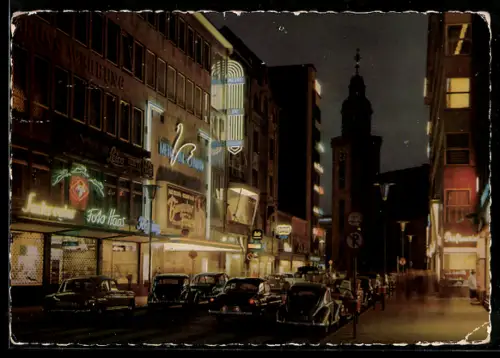 AK Frankfurt am Main, Nachtansicht, Kathrinenkirche, beleuchtete Geschäftsstrasse, VW Käfer