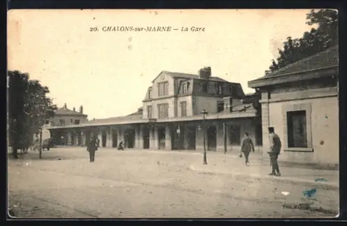 AK Chalons-sur-Marne, La Gare