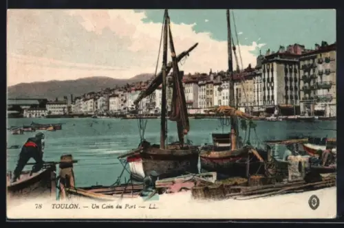 AK Toulon, Un coin du port