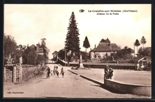 AK La Croiselle-sur-Briance, Avenue de la Poste