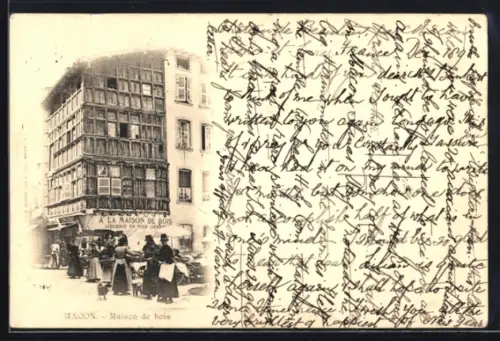 AK Macon, Maison de bois