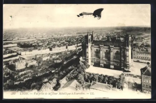 AK Lyon, Vue prise de la Tour Métallique à Fourvière, aeroplane