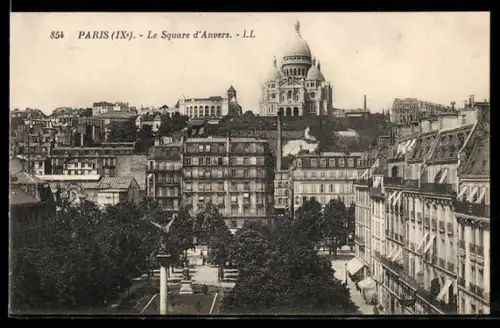AK Paris, IX, Le Square d`Anvers et la vue sur le Sacré-Coeur
