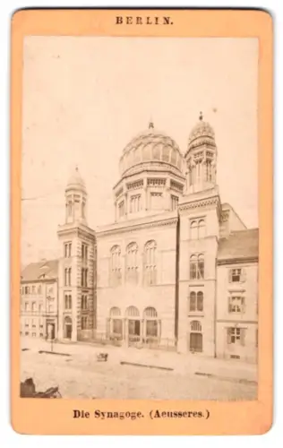 Fotografie unbekannter Fotograf, Ansicht Berlin, Aussenansicht der Synagoge