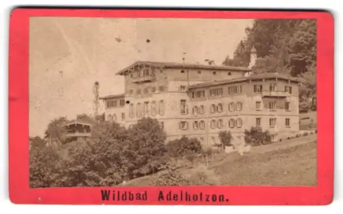 Fotografie unbekannter Fotograf, Ansicht Adelholzen, Blick zum Kurhaus