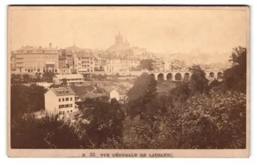 Fotografie unbekannter Fotograf, Ansicht Lausanne, Ortsansicht mit Brücke