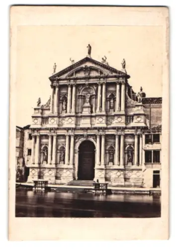 Fotografie unbekannter Fotograf, Ansicht Venedig, Beeindruckende Fassade der Kirche Santa Maria di Scalzi