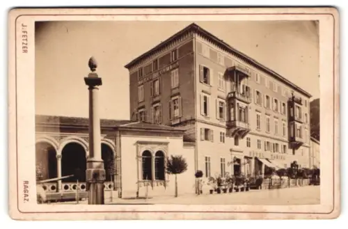 Fotografie J. Fetzer, Ragaz, Ansicht Bad Ragaz, Hotel Tamina mit Säule