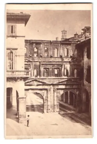 Fotografie unbekannter Fotograf, Ansicht Verona, Porta Borsari