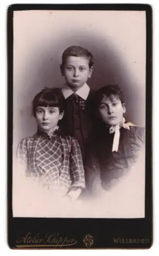 Fotografie Atelier Schipper, Wiesbaden, Saalgasse 36, Porträt von drei Kindern