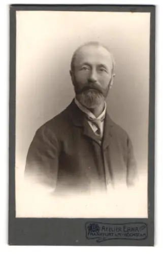 Fotografie Atelier Erna, Frankfurt a.M., Kaiserstr. 5a, Portrait eines Herrn mit Bart