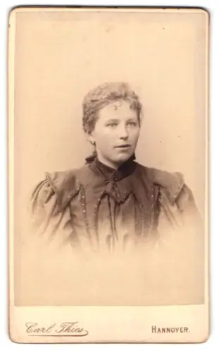 Fotografie Carl Thies, Hannover, Höltystrasse 13, Porträt einer Frau