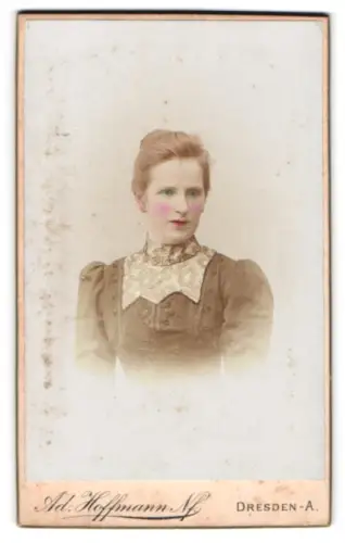 Fotografie Ad. Hoffmann Nf., Dresden, Waisenhausstr. 38, Porträt einer jungen Frau