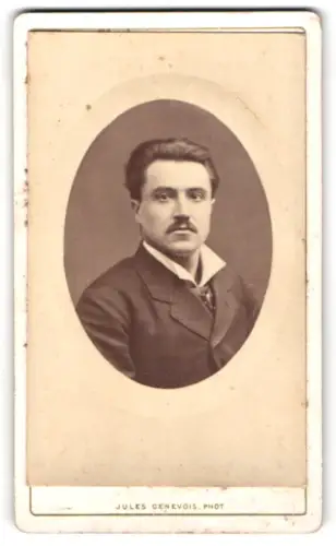 Fotografie Jules Genevois, Paris, Rue Ne De des Victoires, 17, Bürgerlicher Herr mit Schnurrbart