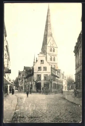 AK Lübeck, Aegidienkirche mit Strassengabelung Aegidienstrasse
