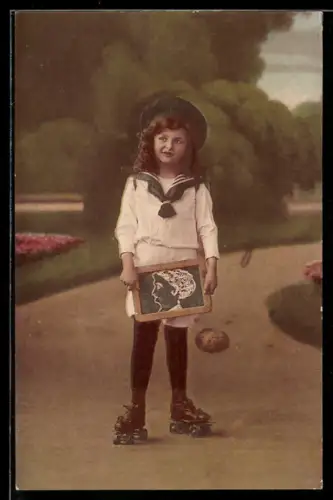 AK Kind in Matrosenanzug auf Rollschuhen