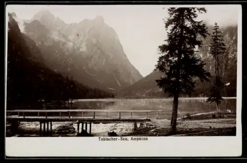 Foto-AK Fritz Gratl: Ampezzo, Toblacher-See vor Gebirgskulisse