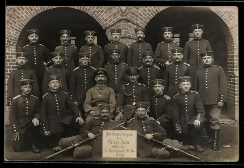 AK Soldaten der Infanterie in Uniform, Kriegsjahr 1914-15