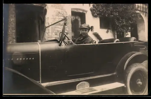 Foto-AK Peter Meisenberger in einem Auto