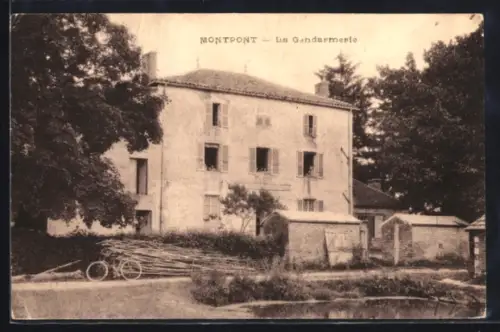 AK Montpont-en-Bresse, La Gendarmerie