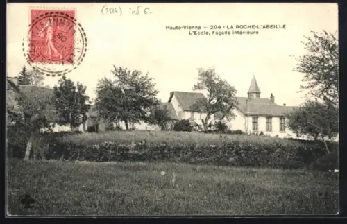 AK La Roche-l`Abeille, L`Ecole, Facade intérieure