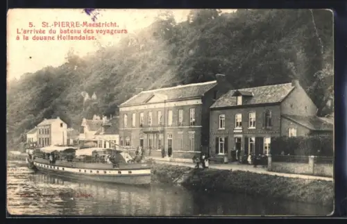AK Maestricht, Saint-Pierre, L`arrivée du bateau des voyageurs à la douane Hollandaise