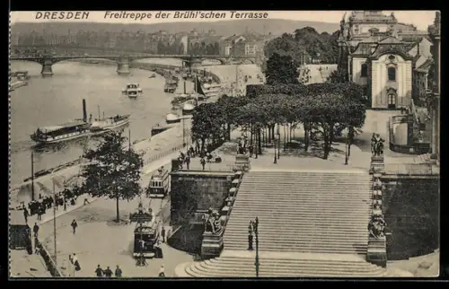 AK Dresden, Freitreppe der Bühl'schen Terrasse und Strassenbahn
