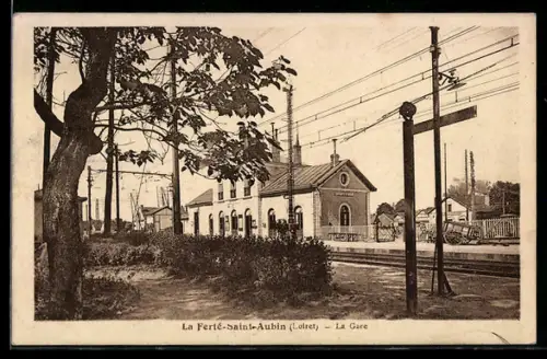AK La Ferté-Saint-Aubin /Loiret, La Gare, Bahnhof