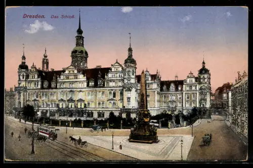 AK Dresden, Strassenbahn am Schloss