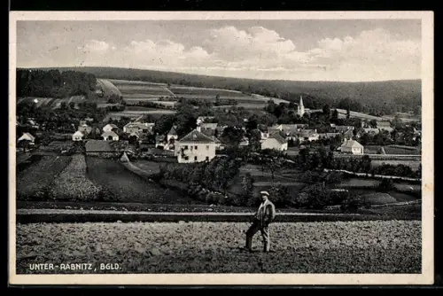 AK Unterrabnitz, Mann am Ortsrand