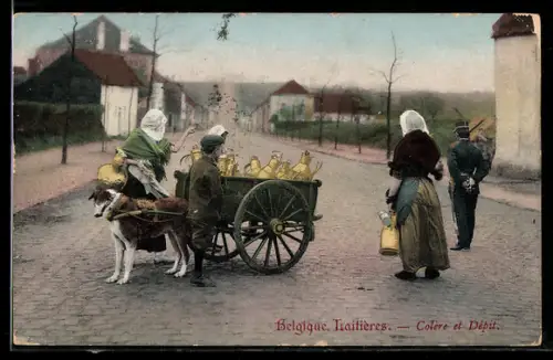 AK Milchfrau mit einem Hundegespann und einem Polizisten