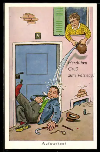 AK Betrunkener Mann schläft vor der Haustür und wird von der Frau mit einem Krug Wasser geweckt