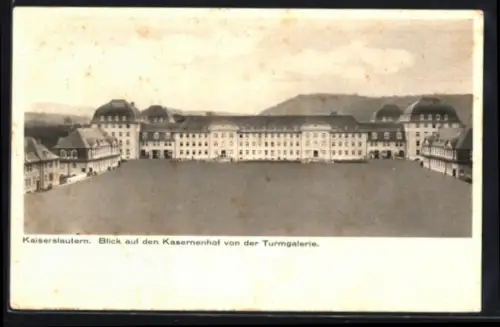 AK Kaiserslautern, Blick auf den Kasernenhof von der Turmgalerie