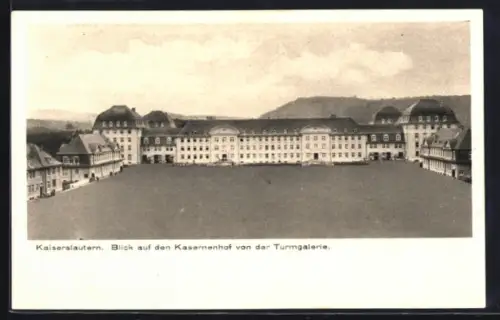AK Kaiserslautern, Blick auf den Kasernenhof von der Turmgalerie