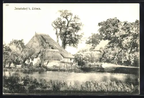 AK Israelsdorf b. Lübeck, Bauernhaus am Teich