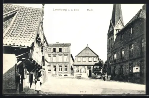 AK Lauenburg, Marktplatz mit Geschäften und Leuten