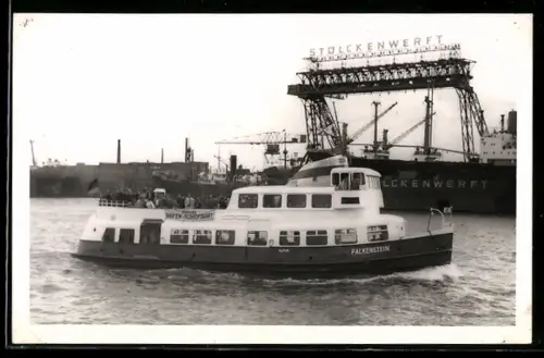 AK Barkasse Falkenstein der Grossen Hafen-Rundfahrt vor der Stülckenwerft in Hamburg