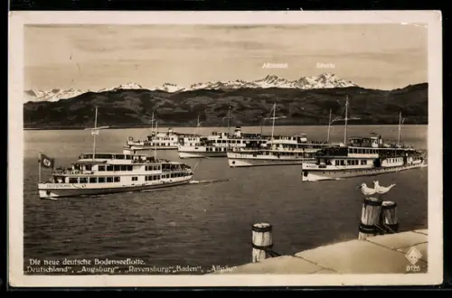 AK Die Deutsche Bodenseeflotte mit Dampfern Deutschland, Augsburg, Ravensburg, Baden, Allgäu, -Fahne