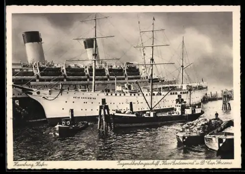 AK Jugendherbergsschiff Hein Godenwind und Dampfer Cap Arcona im Hafen von Hamburg, Segelschiff