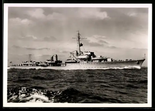 AK Zerstörer der Kriegsmarine mit Flottillennummer 42 hohe Fahrt laufend